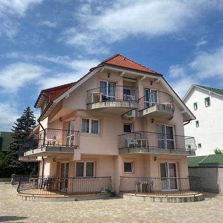 Abigel Apartmanhaz Balatonfüred Εξωτερικό φωτογραφία